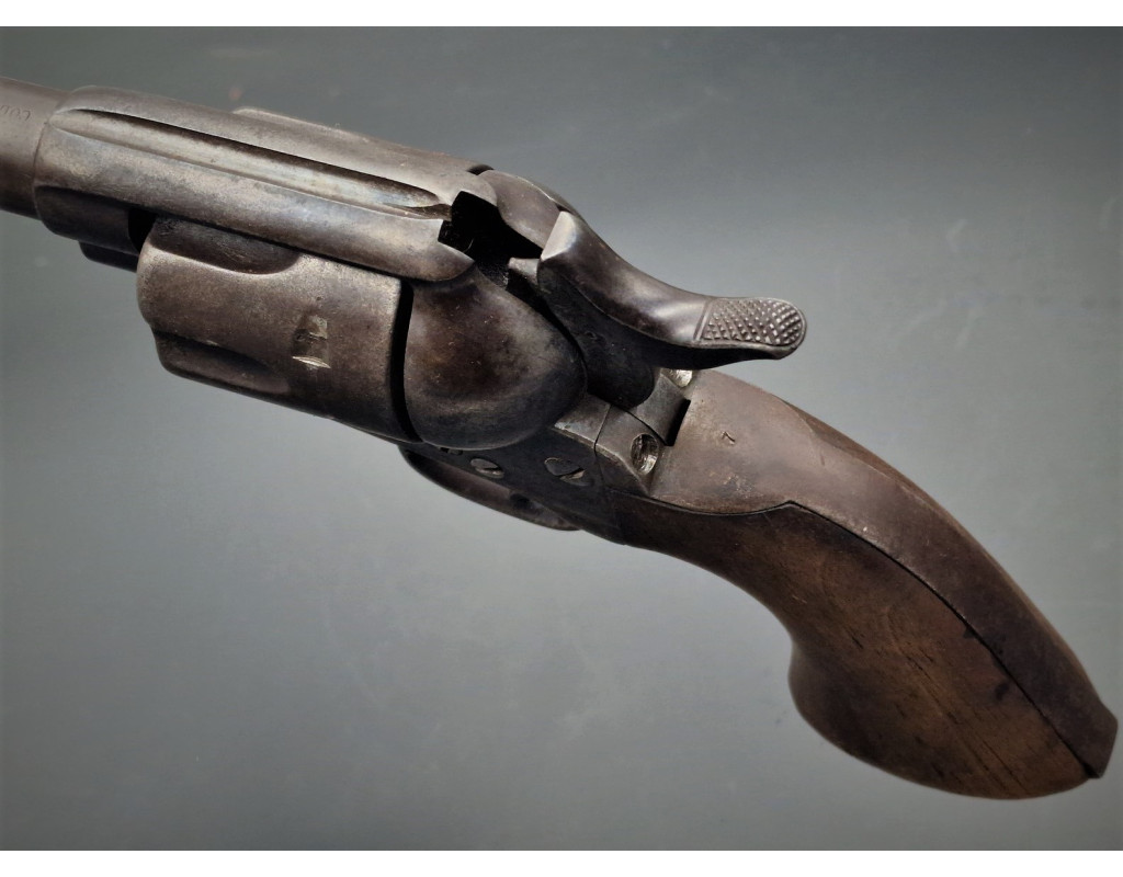 Armes de Poing REVOLVER CAVALERIE COLT PEACEMAKER SINGLE ACTION MILITAIRE DE CAVALERIE SAA 1873 US ARMY 1877 CAL. 45LC - BACKWA