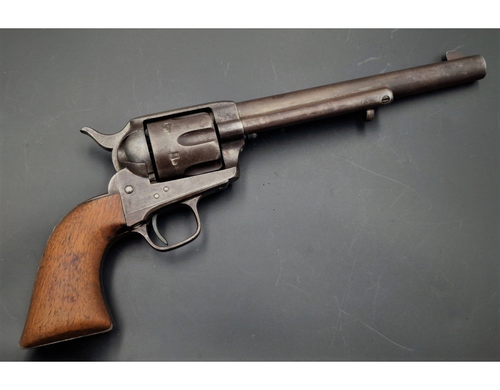 Armes de Poing REVOLVER CAVALERIE COLT PEACEMAKER SINGLE ACTION MILITAIRE DE CAVALERIE SAA 1873 US ARMY 1877 CAL. 45LC - BACKWA