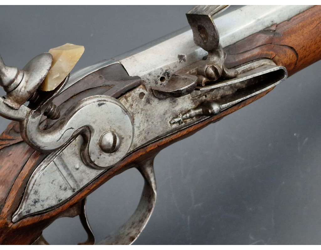 Armes de Poing PISTOLET À SILEX PETER FROMENT A ERLANG 1690-1752 NUREMBERG - ALLEMAGNE XVIIè SET1 - 7