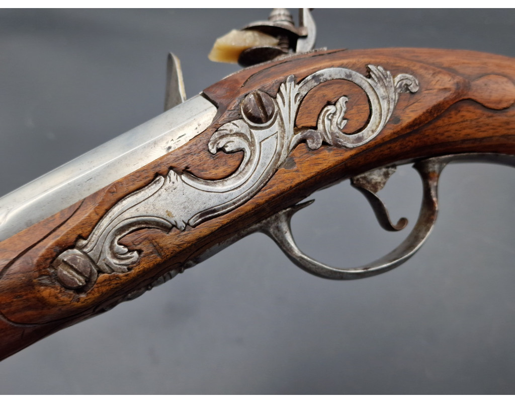 Armes de Poing PISTOLET À SILEX PETER FROMENT A ERLANG 1690-1752 NUREMBERG - ALLEMAGNE XVIIè SET1 - 12
