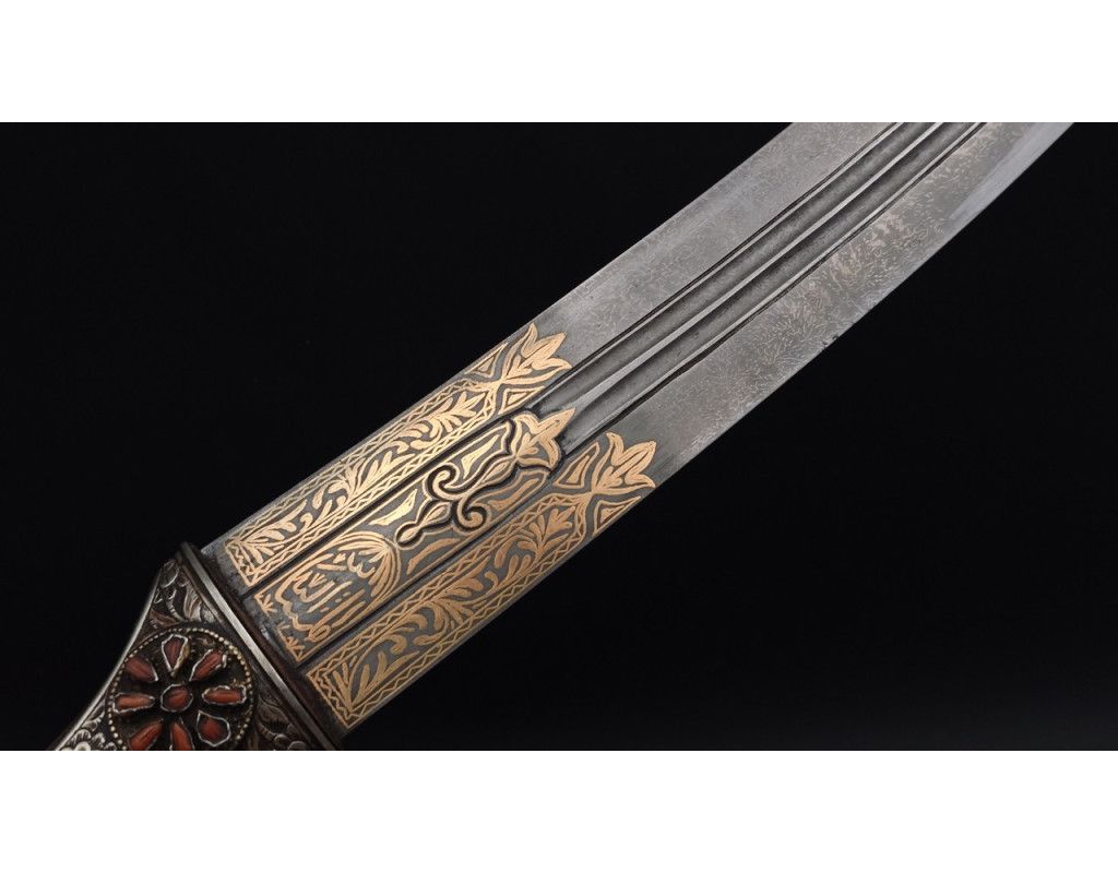 Armes Blanches LUXUEUX POIGNARD SABINI DAHARIA WAHABITE , Péninsule arabique DJAMBYA DAMAS ARGENT ET CORAIL - ARABIE SAOUDITE f