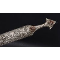Armes Blanches LUXUEUX POIGNARD SABINI DAHARIA WAHABITE , Péninsule arabique DJAMBYA DAMAS ARGENT ET CORAIL - ARABIE SAOUDITE f