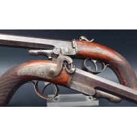 Armes de Poing LEPAGE PAIRE DE PISTOLETS À SYSTEME CARTOUCHE PAPIER CANON PIVOTANT INVENTION LEPAGE ARQUEBUSIER DU ROI - FRANCE