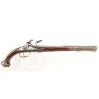 Armes de Poing LONG PISTOLET À SILEX ITALIEN 18è SIGNÉ BERNARDINO POUR L'EXPORT - MONTURES en ARGENT 406-90-1 - 1