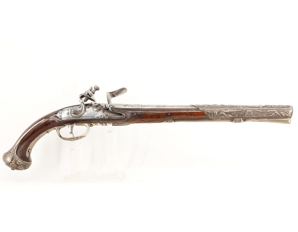 Armes de Poing LONG PISTOLET À SILEX ITALIEN 18è SIGNÉ BERNARDINO POUR L'EXPORT - MONTURES en ARGENT 406-90-1 - 1