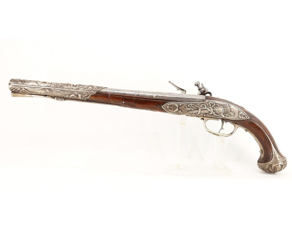 Armes de Poing LONG PISTOLET À SILEX ITALIEN 18è SIGNÉ BERNARDINO POUR L'EXPORT - MONTURES en ARGENT 406-90-1 - 2