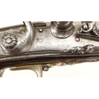 Armes de Poing LONG PISTOLET À SILEX ITALIEN 18è SIGNÉ BERNARDINO POUR L'EXPORT - MONTURES en ARGENT 406-90-1 - 11