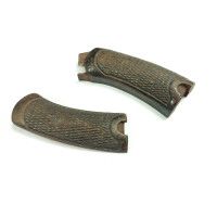 Pièces détachées en ligne PAIRE DE PLAQUETTES DE CROSSE EN NOYER AVEC VIS POUR REVOVLER MAS MODÈLE 1892 {PRODUCT_REFERENCE}