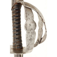 Armes Blanches SABRE DES DRAGONS MODÈLE RÉGLEMENTAIRE DU 25 AVRIL 1767 GARDE FER EN "N" 1771-1775 1er ESCADRON N°32 - FRANCE LOU