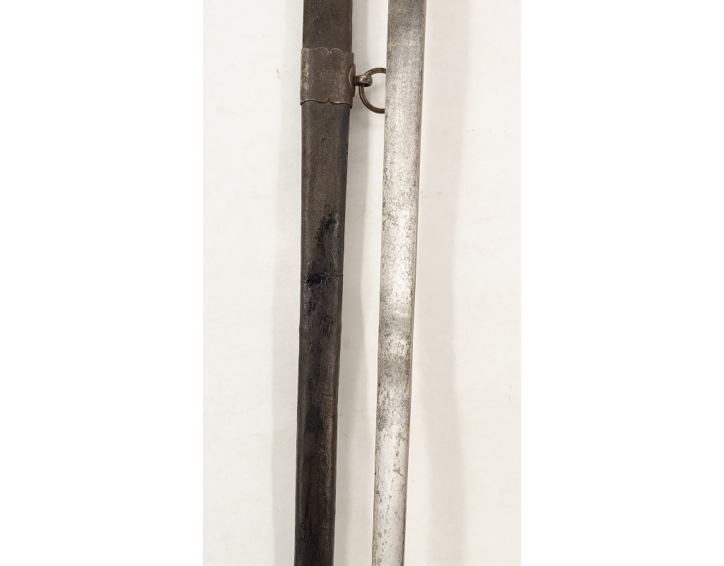 Armes Blanches SABRE DES DRAGONS MODÈLE RÉGLEMENTAIRE DU 25 AVRIL 1767 GARDE FER EN "N" 1771-1775 1er ESCADRON N°32 - FRANCE LOU