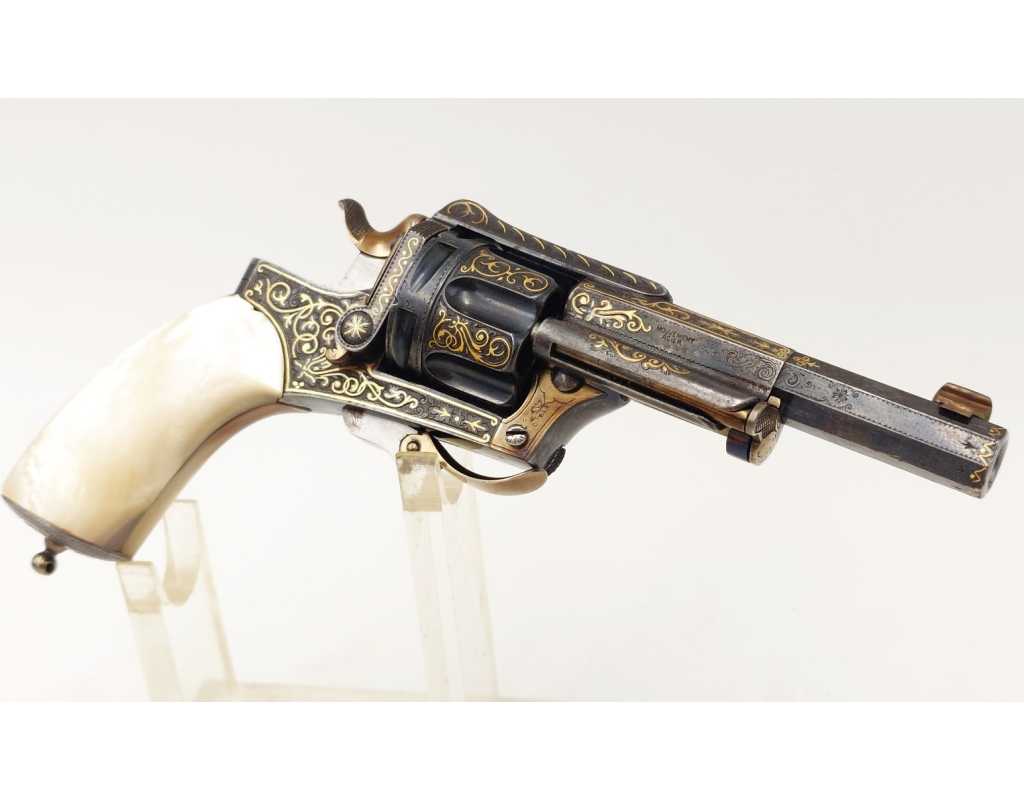 Armes de Poing REVOLVER DE LUXE SAINT-ÉTIENNE 1874 FAGNUS MAQUAIRE CALIBRE 320 - CADEAU DU MARÉCHAL FOCH À LOUIS MOUILLESEAUX -