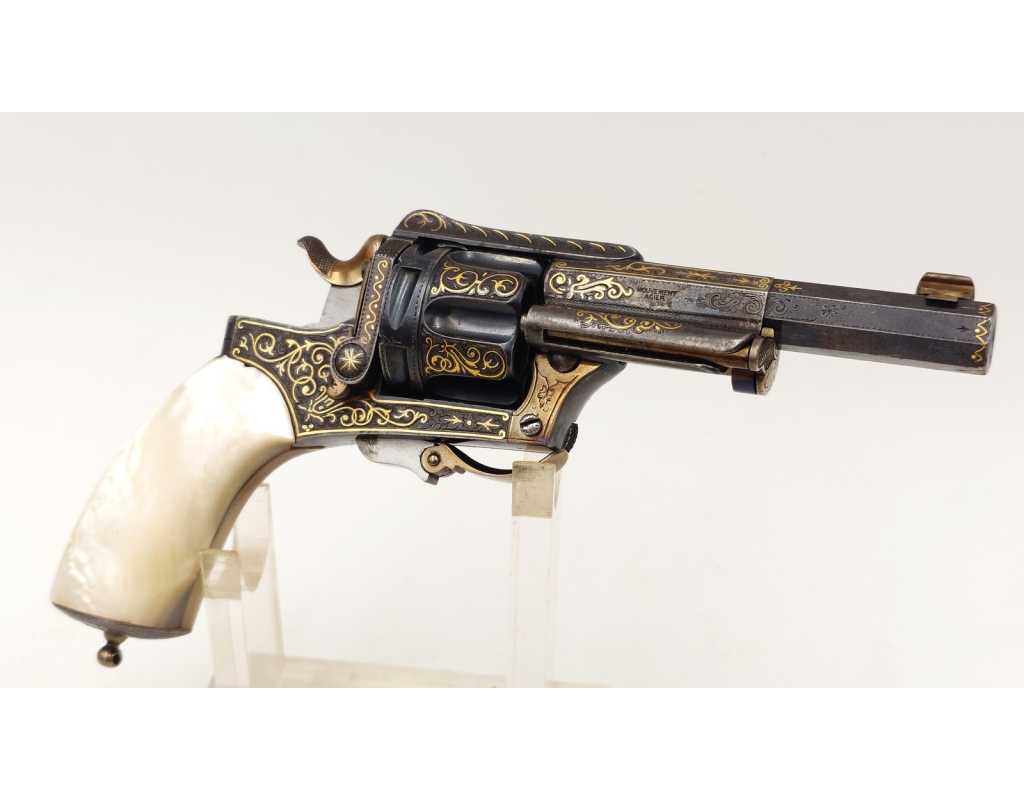 Armes de Poing REVOLVER DE LUXE SAINT-ÉTIENNE 1874 FAGNUS MAQUAIRE CALIBRE 320 - CADEAU DU MARÉCHAL FOCH À LOUIS MOUILLESEAUX -