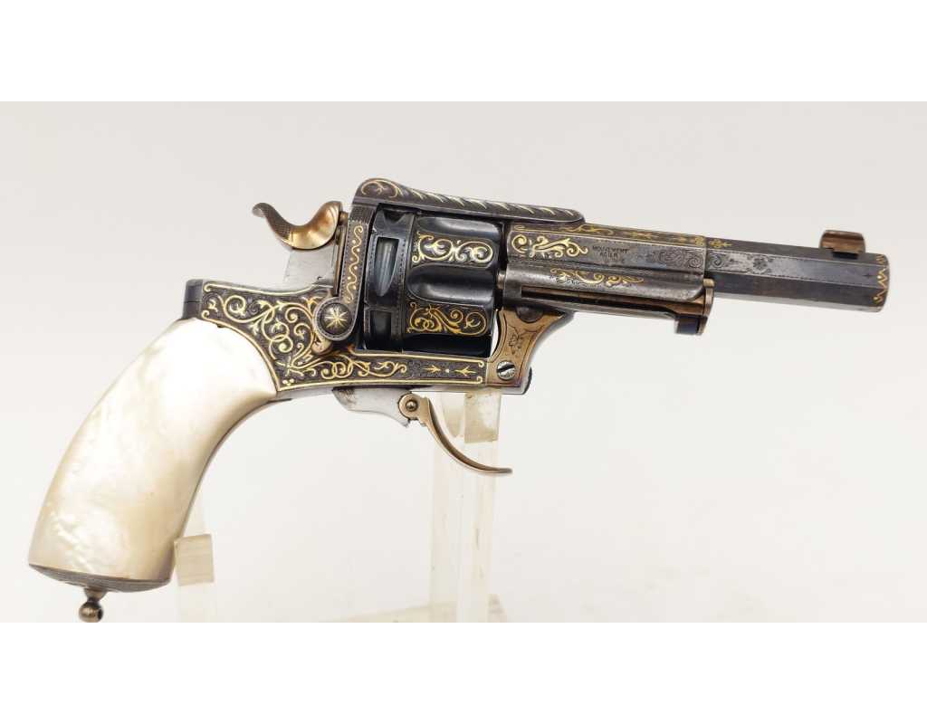 Armes de Poing REVOLVER DE LUXE SAINT-ÉTIENNE 1874 FAGNUS MAQUAIRE CALIBRE 320 - CADEAU DU MARÉCHAL FOCH À LOUIS MOUILLESEAUX -