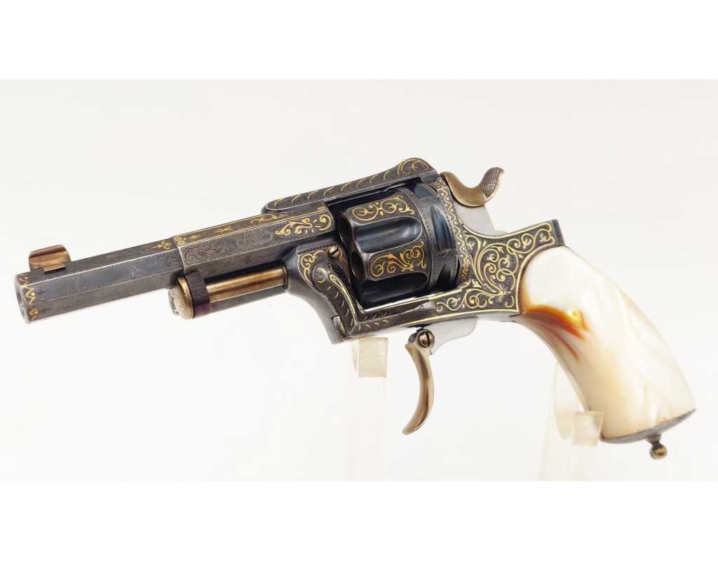 Armes de Poing REVOLVER DE LUXE SAINT-ÉTIENNE 1874 FAGNUS MAQUAIRE CALIBRE 320 - CADEAU DU MARÉCHAL FOCH À LOUIS MOUILLESEAUX -