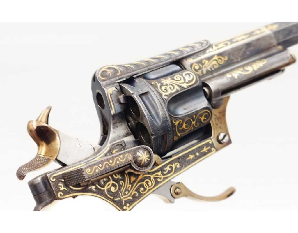 Armes de Poing REVOLVER DE LUXE SAINT-ÉTIENNE 1874 FAGNUS MAQUAIRE CALIBRE 320 - CADEAU DU MARÉCHAL FOCH À LOUIS MOUILLESEAUX -