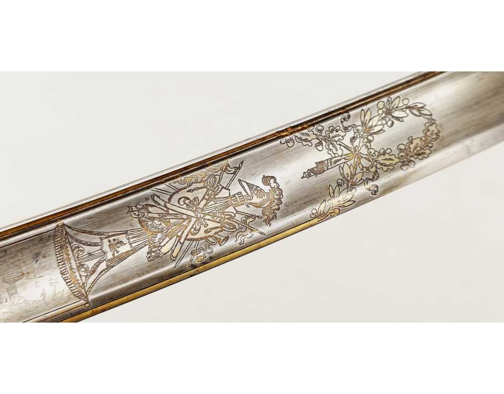Armes Blanches UNIQUE SABRE D'OFFICIER D'ELITE DE L'ARTILLERIE DE MARINE WATERLOO PREMIER EMPIRE - RESTAURATION {PRODUCT_REFERE