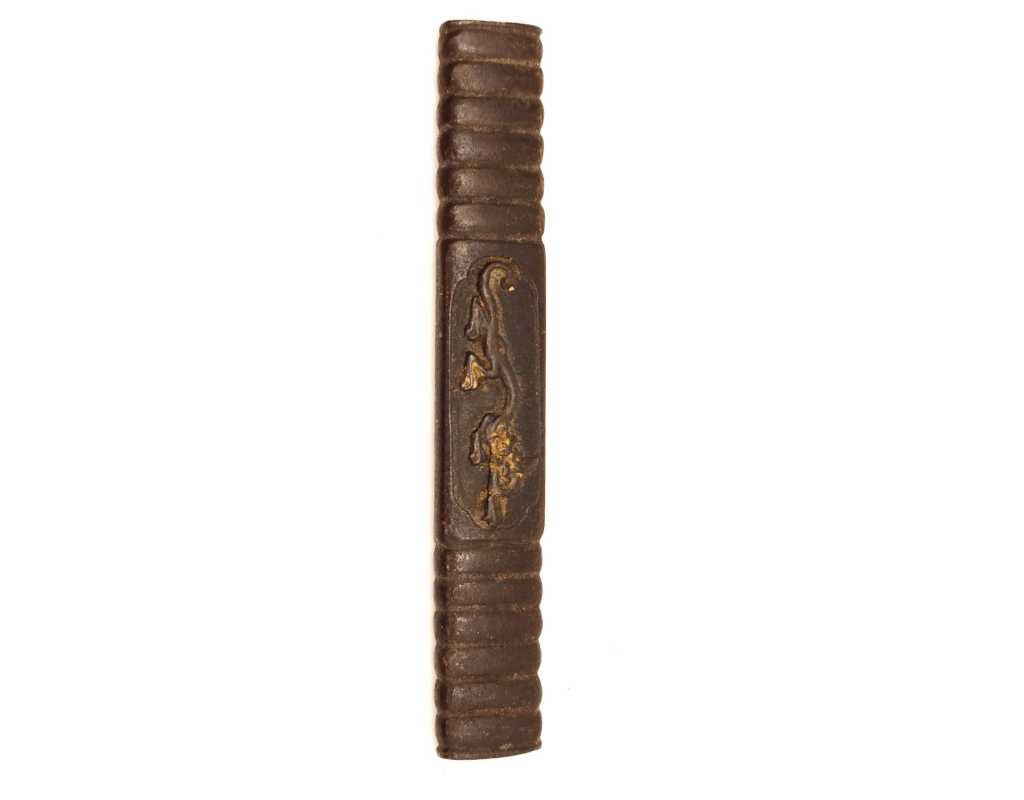 Art du Japon KOZUKA MANCHE COUTEAU POUR SABRE JAPONAIS  EN  FER / DRAGON ET GODRONS JAPON XVIIIè {PRODUCT_REFERENCE} - 1