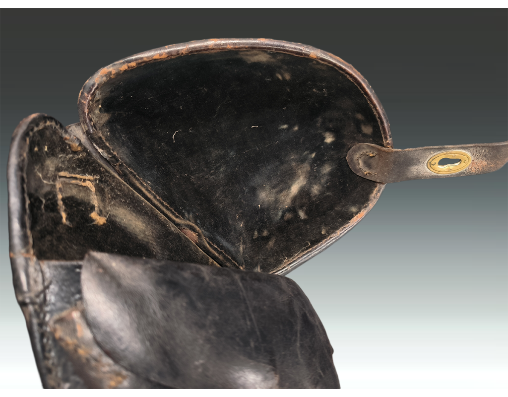 Militaria RARE ETUI REVOLVER 1874 OFFICIER  MEDECIN  INTERIEUR FEUTRINE VERTE {PRODUCT_REFERENCE} - 6