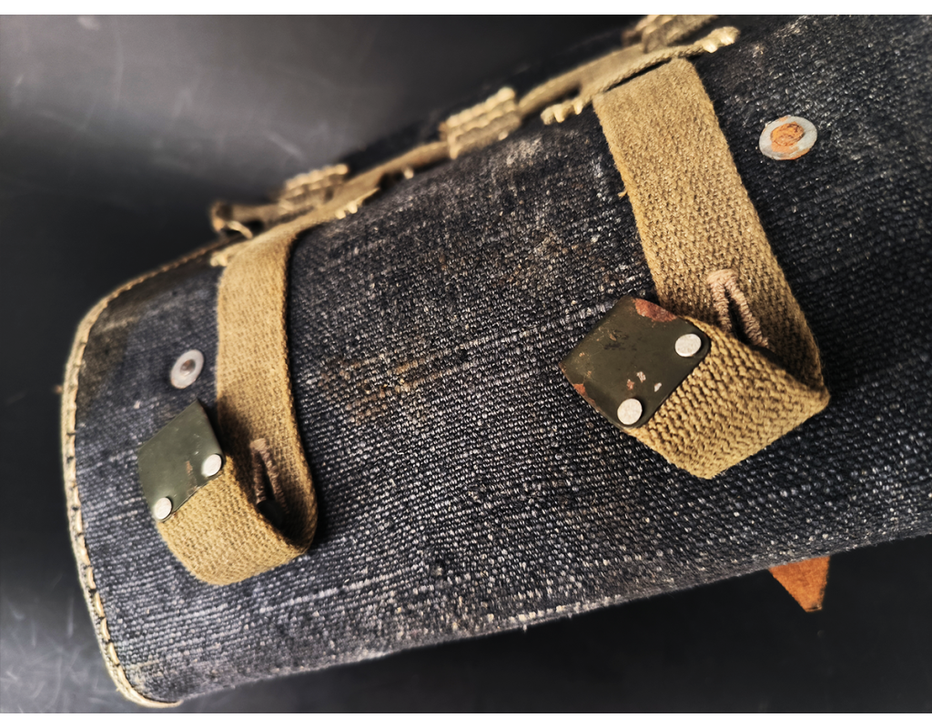 Militaria ETUI SACHOCHE TOILE BLEU LUFT  PORTE FUSEE ALLEMAGNE {PRODUCT_REFERENCE} - 4