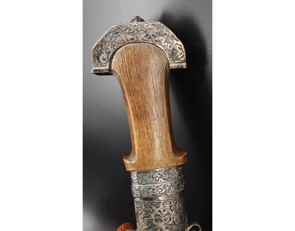 Armes Blanches POIGNARD MAROCAIN XVIIIè KHENDJER EN VERMEIL - GRIFFE DE LION DE LA GARDE NOIRE DES SULTANS {PRODUCT_REFERENCE}