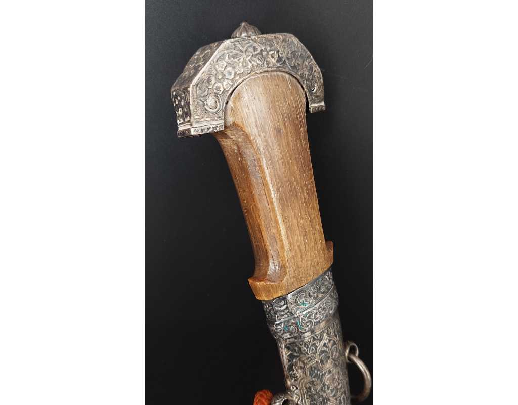 Armes Blanches POIGNARD MAROCAIN XVIIIè KHENDJER EN VERMEIL - GRIFFE DE LION DE LA GARDE NOIRE DES SULTANS {PRODUCT_REFERENCE}