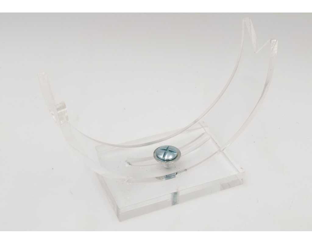 ANTIQUITES SUPPORT PRESENTOIR ARMES ET COUTEAUX DE COLLECTION EN PLEXIGLASS {PRODUCT_REFERENCE} - 1