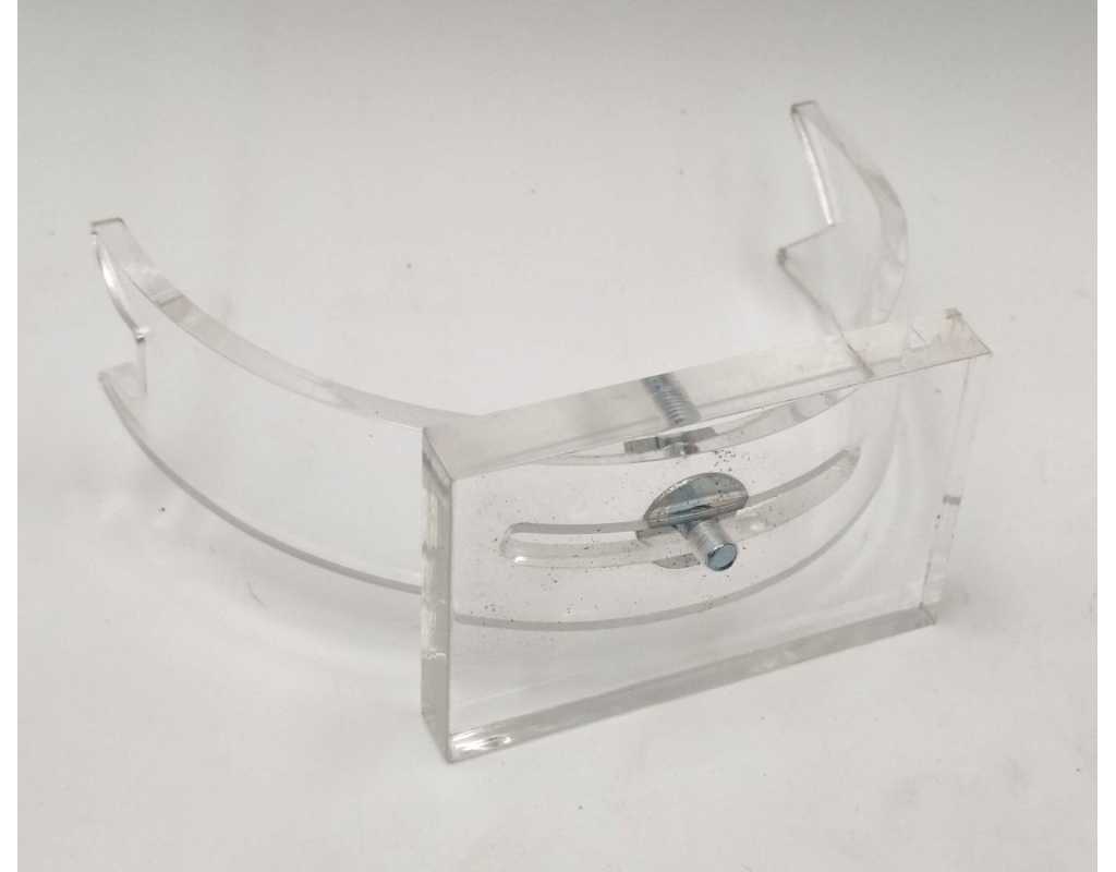 ANTIQUITES SUPPORT PRESENTOIR ARMES ET COUTEAUX DE COLLECTION EN PLEXIGLASS {PRODUCT_REFERENCE} - 2