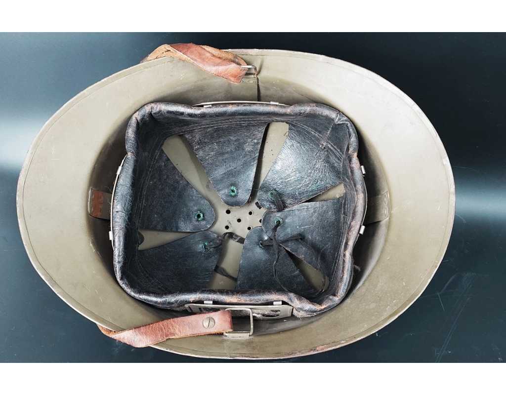 Militaria CASQUE ADRIAN SERVICE DE SANTE MODELE 1926 AVEC GRANDE RONDACHE ATTRIBUT DU MODELE 1915 {PRODUCT_REFERENCE} - 6