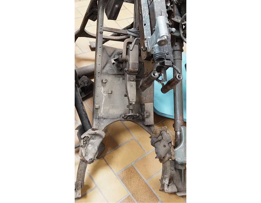 Armes Neutralisées MITRAILLEUSE MG 08 DE 1918 SUR SON AFFUT TRAINEAU NEUTRALISATION DESACTIVATION UE CULASSE MOBILE {PRODUCT_RE