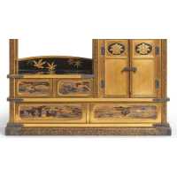 Art Japonais CHIGAIDANA LUXUEUX PETIT CABINET DE PRESENTATION EN LAQUE NASHIJI - JAPON MEIJI - 14