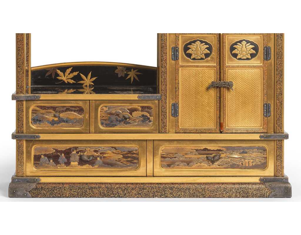 Art Japonais CHIGAIDANA LUXUEUX PETIT CABINET DE PRESENTATION EN LAQUE NASHIJI - JAPON MEIJI - 14