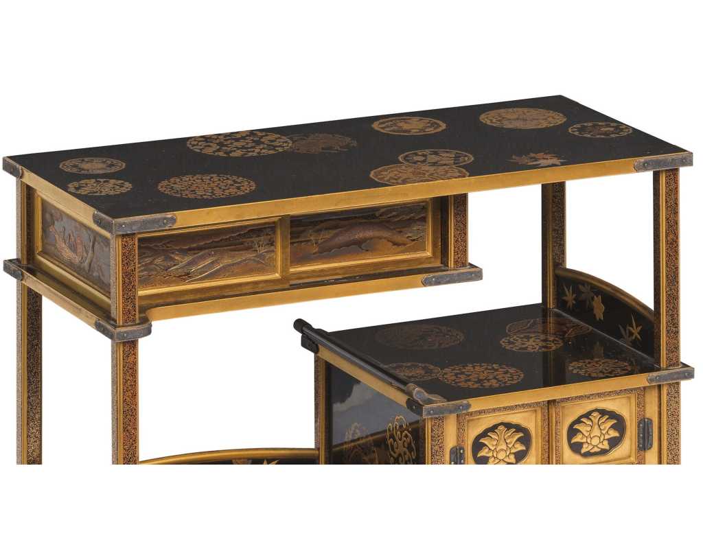 Art Japonais CHIGAIDANA LUXUEUX PETIT CABINET DE PRESENTATION EN LAQUE NASHIJI - JAPON MEIJI - 6