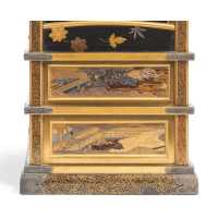 Art Japonais CHIGAIDANA LUXUEUX PETIT CABINET DE PRESENTATION EN LAQUE NASHIJI - JAPON MEIJI - 13