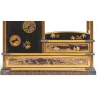 Art Japonais CHIGAIDANA LUXUEUX PETIT CABINET DE PRESENTATION EN LAQUE NASHIJI - JAPON MEIJI - 10