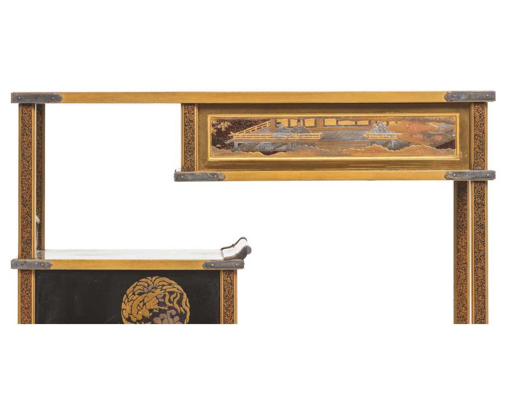 Art Japonais CHIGAIDANA LUXUEUX PETIT CABINET DE PRESENTATION EN LAQUE NASHIJI - JAPON MEIJI - 9