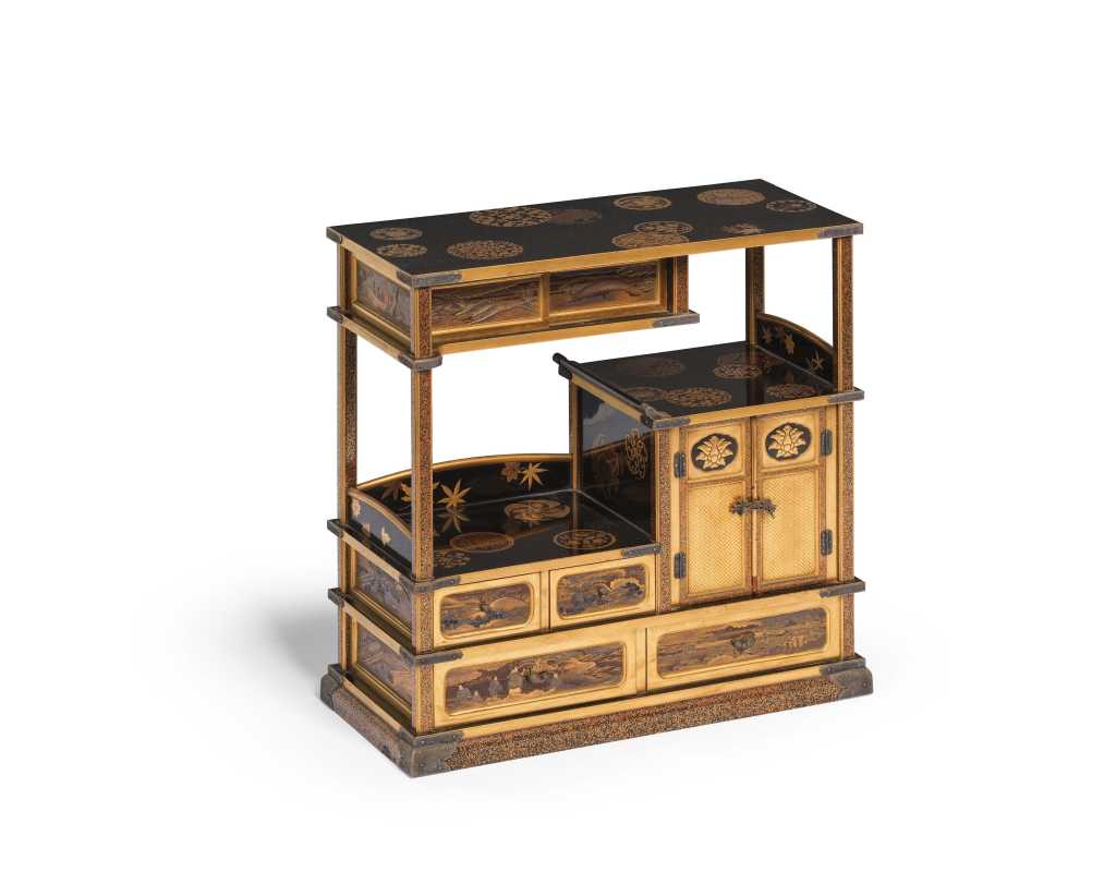 Art Japonais CHIGAIDANA LUXUEUX PETIT CABINET DE PRESENTATION EN LAQUE NASHIJI - JAPON MEIJI - 5