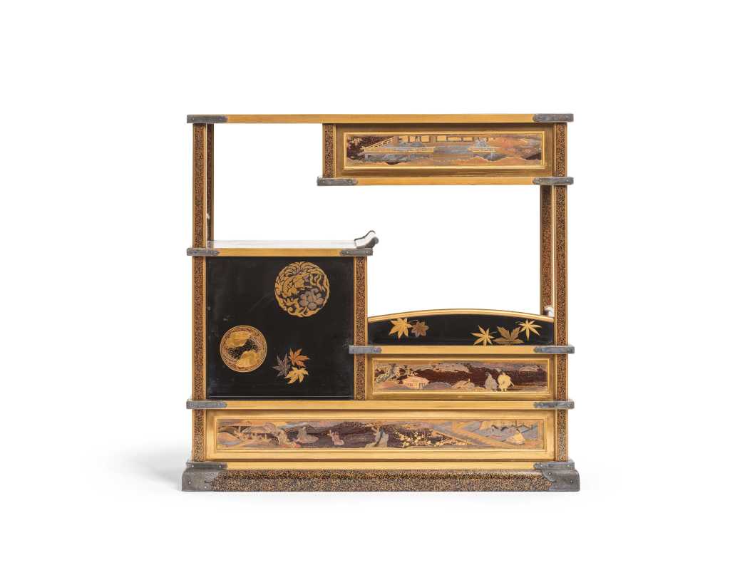Art Japonais CHIGAIDANA LUXUEUX PETIT CABINET DE PRESENTATION EN LAQUE NASHIJI - JAPON MEIJI - 8