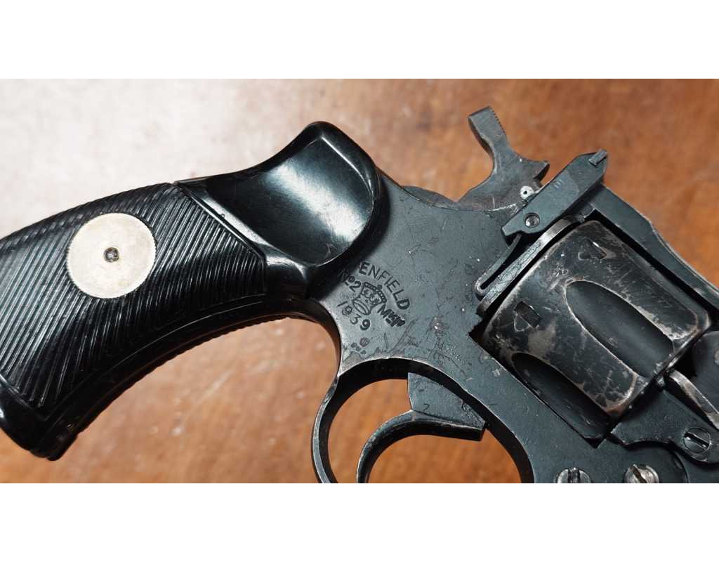 Armes Neutralisées REVOLVER WW2 RESISTANCE 1944 ENFIELD N° 2 MKI DE 1939 CALIBRE 38 NEUTRALISATION UE - GB SECONDE GUERRE