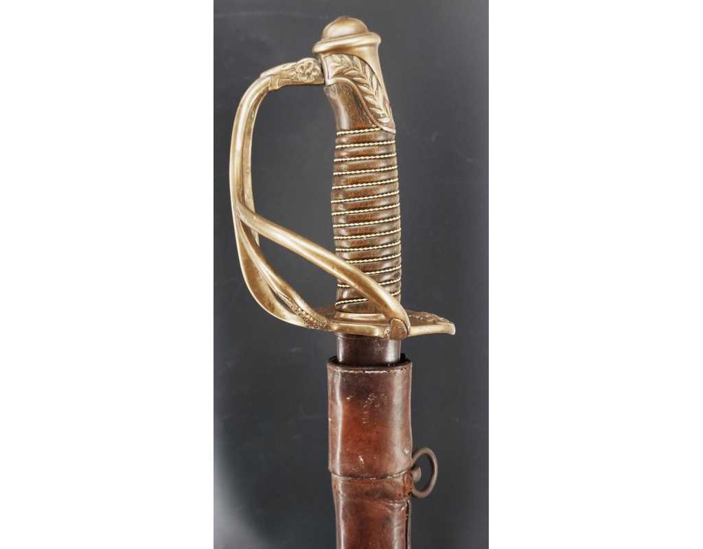 Armes Blanches SABRE OFFICIER D'ARTILLERIE MODÈLE 1822 - 1899 LAME 90CM COULAUX KLINGENTHAL - FRANCE IIIè RÉPUBLIQUE {PRODUCT_