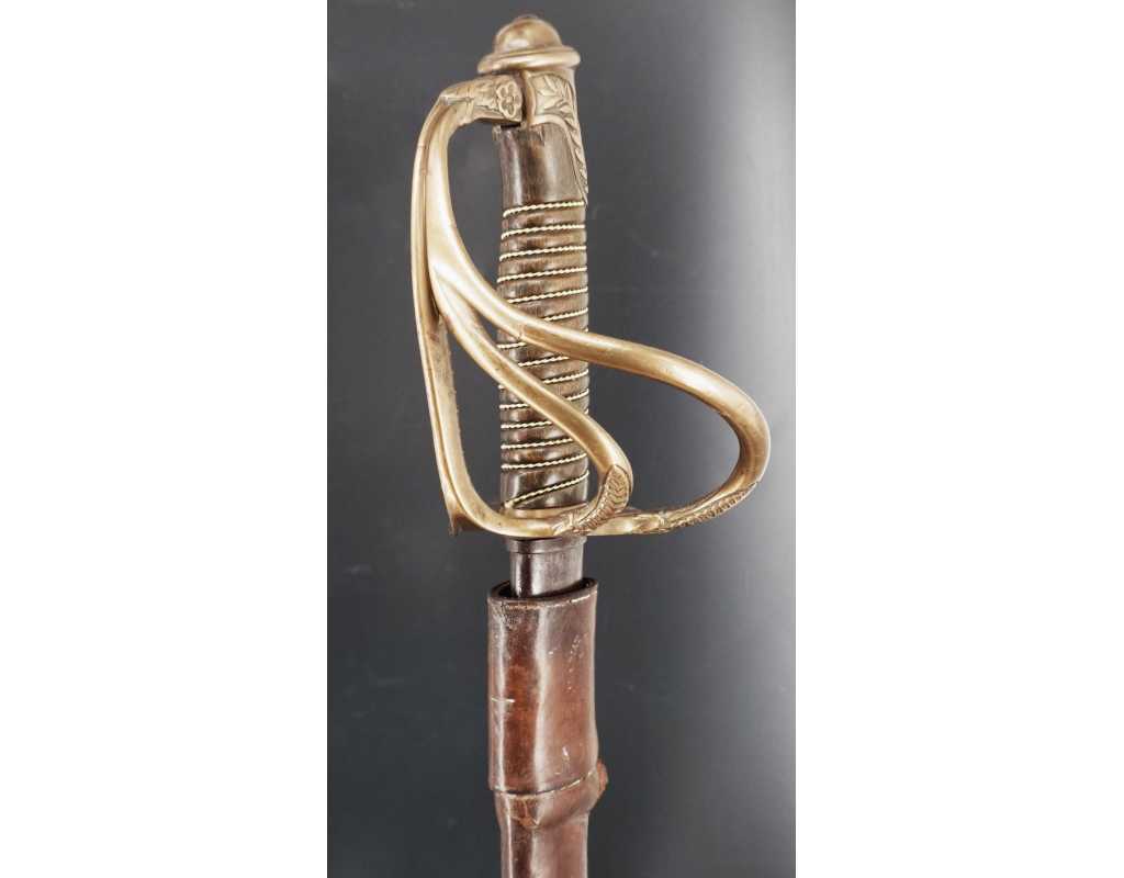Armes Blanches SABRE OFFICIER D'ARTILLERIE MODÈLE 1822 - 1899 LAME 90CM COULAUX KLINGENTHAL - FRANCE IIIè RÉPUBLIQUE {PRODUCT_