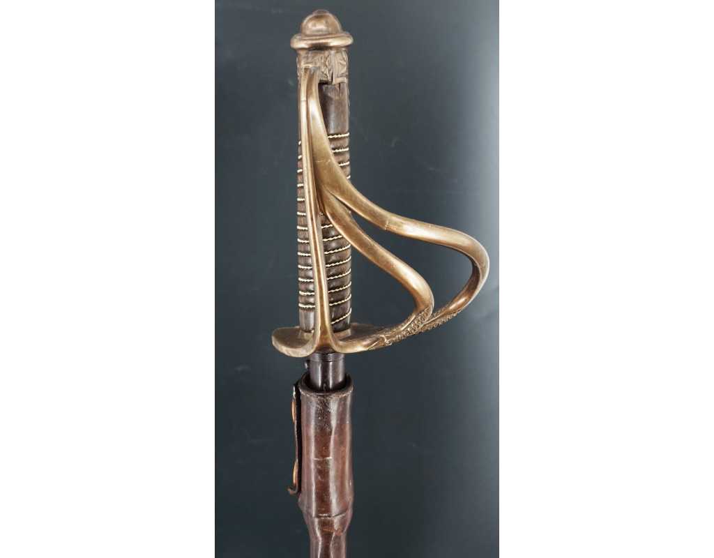 Armes Blanches SABRE OFFICIER D'ARTILLERIE MODÈLE 1822 - 1899 LAME 90CM COULAUX KLINGENTHAL - FRANCE IIIè RÉPUBLIQUE {PRODUCT_