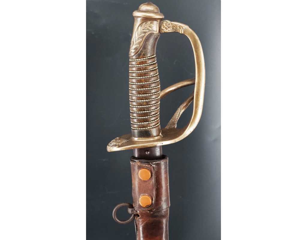 Armes Blanches SABRE OFFICIER D'ARTILLERIE MODÈLE 1822 - 1899 LAME 90CM COULAUX KLINGENTHAL - FRANCE IIIè RÉPUBLIQUE {PRODUCT_