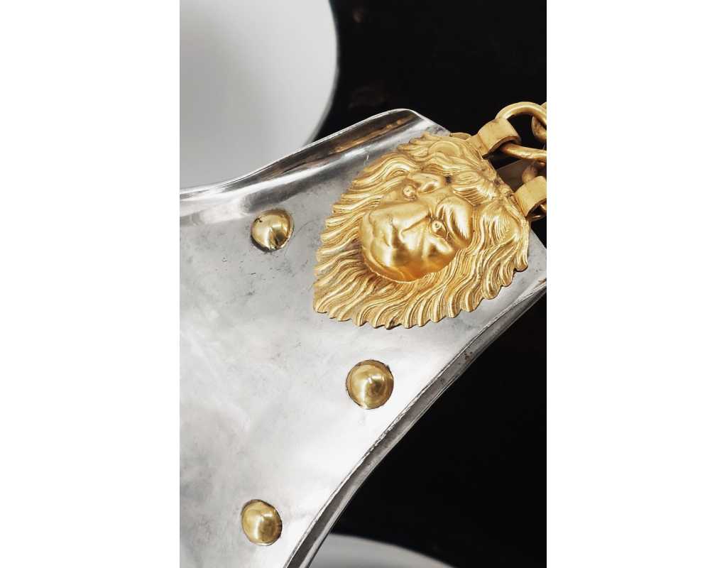 Militaria CASQUE ET CUIRASSE D'OFFICIER DE CUIRASSIERS DE LA GARDE ROYALE MODÈLE 1825 - FRANCE RESTAURATION {PRODUCT_REFERENCE}