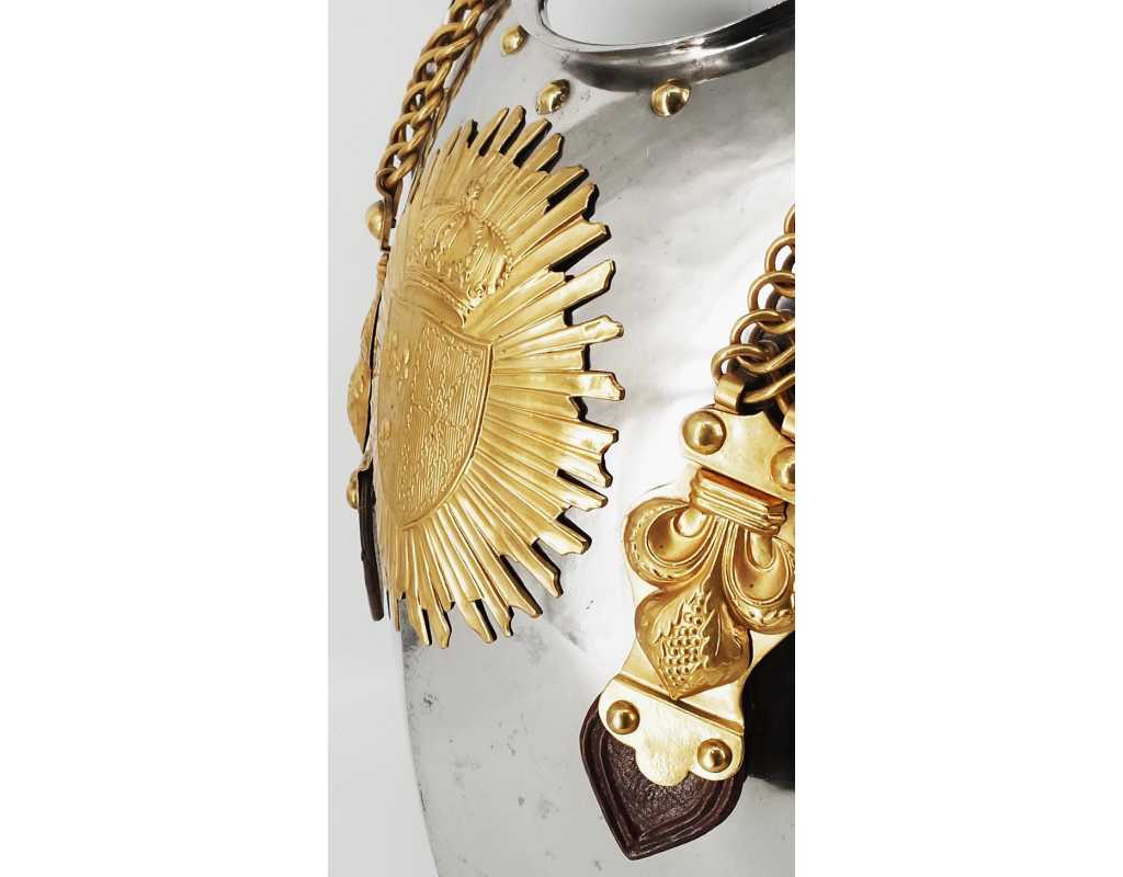 Militaria CASQUE ET CUIRASSE D'OFFICIER DE CUIRASSIERS DE LA GARDE ROYALE MODÈLE 1825 - FRANCE RESTAURATION {PRODUCT_REFERENCE}