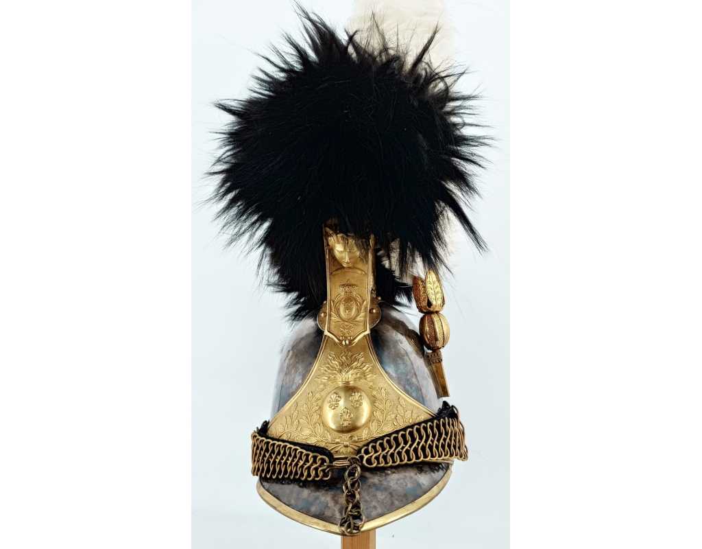 Militaria CASQUE ET CUIRASSE D'OFFICIER DE CUIRASSIERS DE LA GARDE ROYALE MODÈLE 1825 - FRANCE RESTAURATION {PRODUCT_REFERENCE}