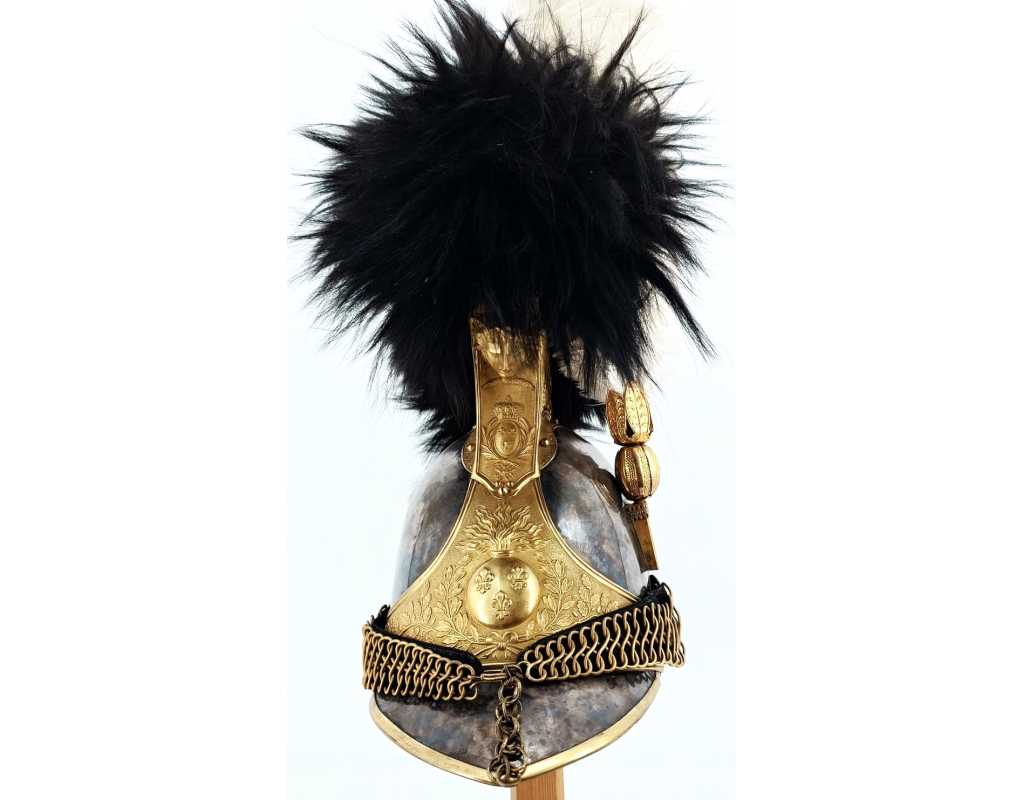 Militaria CASQUE ET CUIRASSE D'OFFICIER DE CUIRASSIERS DE LA GARDE ROYALE MODÈLE 1825 - FRANCE RESTAURATION {PRODUCT_REFERENCE}