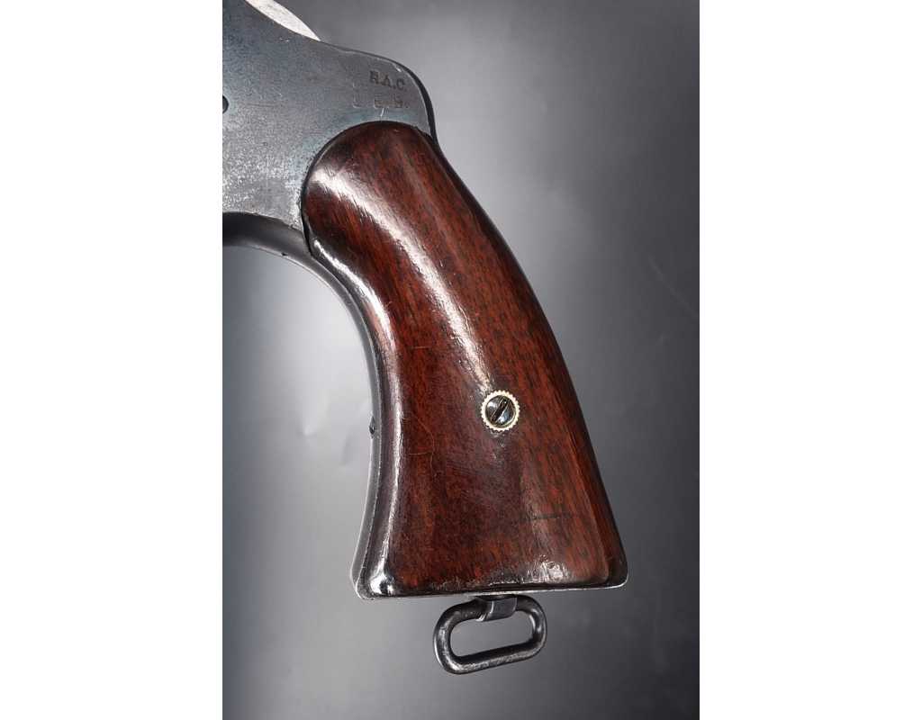 Pièces détachées en ligne PAIRE DE PLAQUETTES EN BOIS POUR REVOLVER COLT95 US ARMY 1892 / 1894/ 1896/ 1901/ 1903 {PRODUCT_REFERE