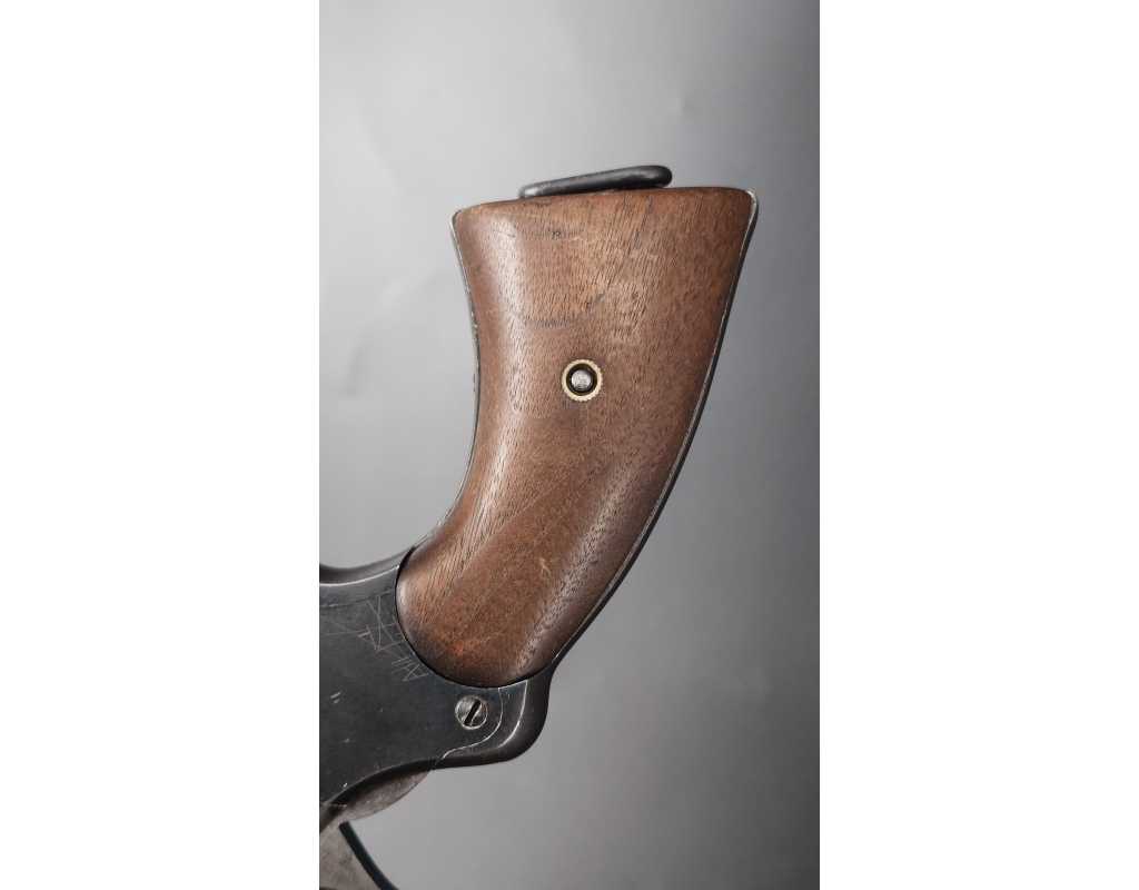 Pièces détachées en ligne PAIRE DE PLAQUETTES EN BOIS POUR REVOLVER COLT95 US ARMY 1892 / 1894/ 1896/ 1901/ 1903 {PRODUCT_REFERE