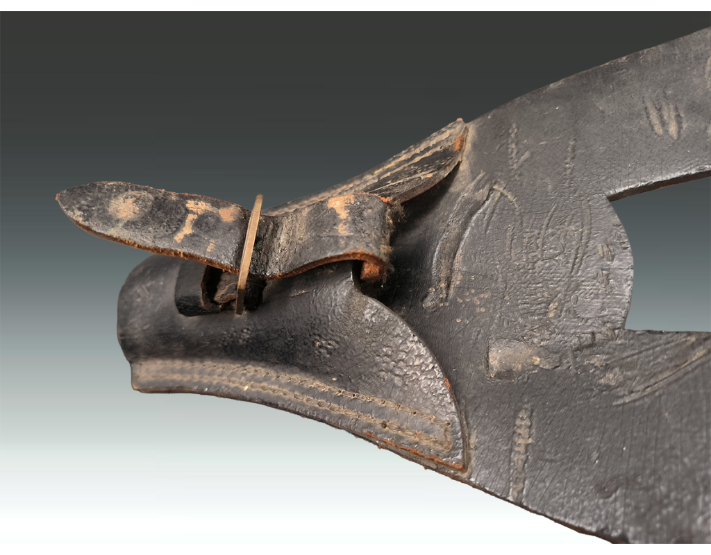 Militaria GOUSSET PORTE BAÏONNETTE GRAS 1874 INFANTERIE CUIR BRUN NOIRCI {PRODUCT_REFERENCE} - 3