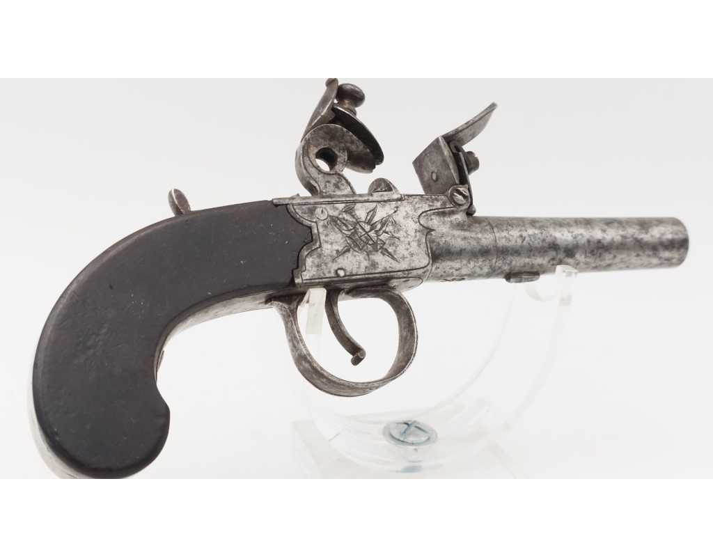 Armes de Poing PISTOLET A SILEX DE GOUSSET DIT DE VOYAGE A BALLE FORCEE CALIBRE 10.2MM J.G JONES {PRODUCT_REFERENCE} - 1